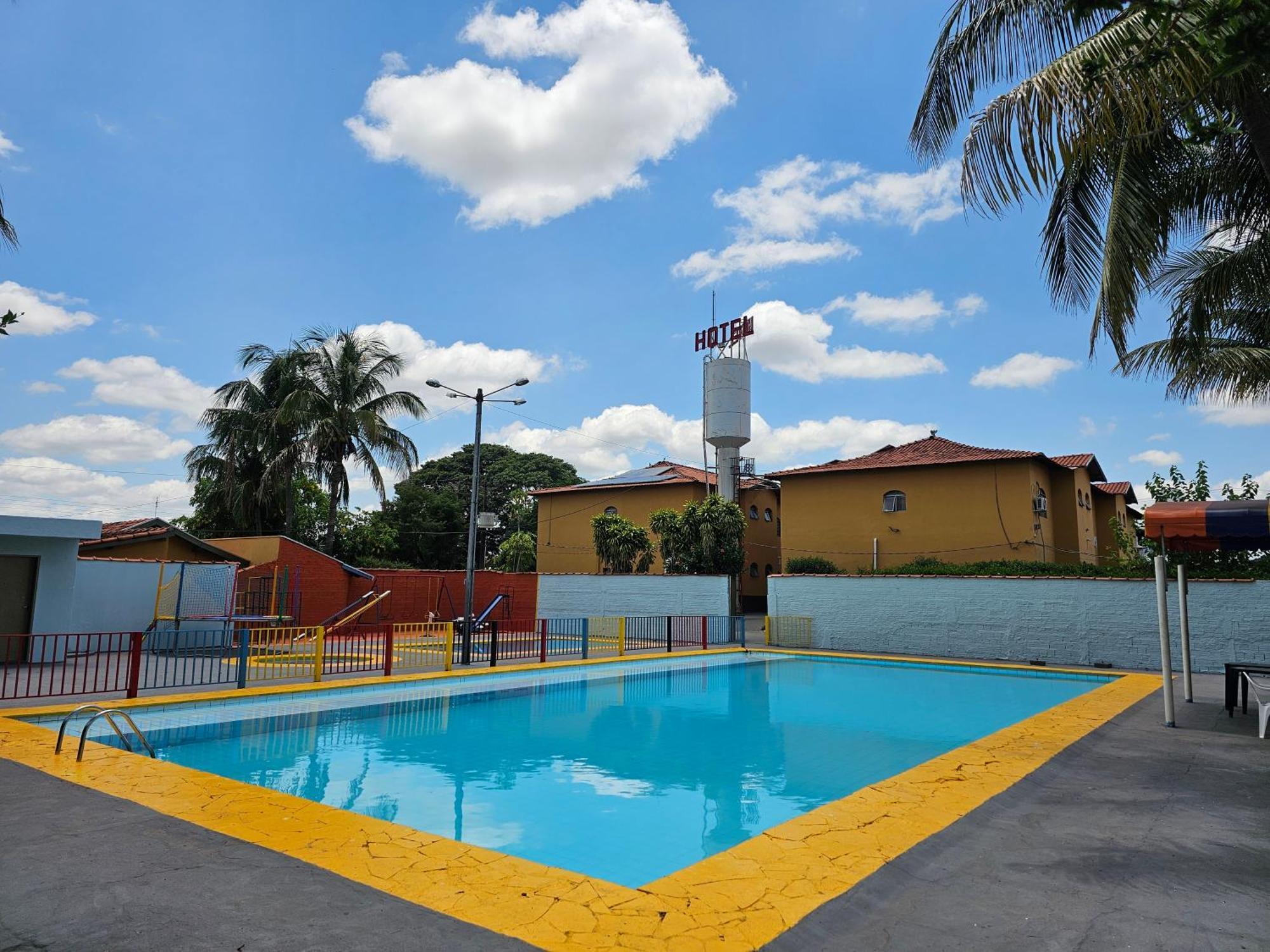 Esplanada Hotel Paraguacu Paulista Екстериор снимка