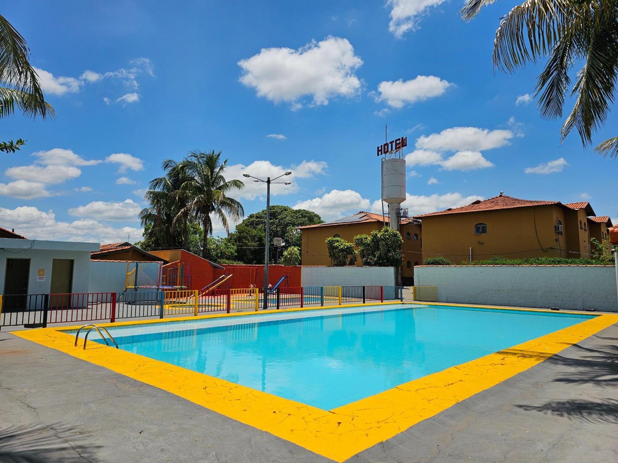 Esplanada Hotel Paraguacu Paulista Екстериор снимка