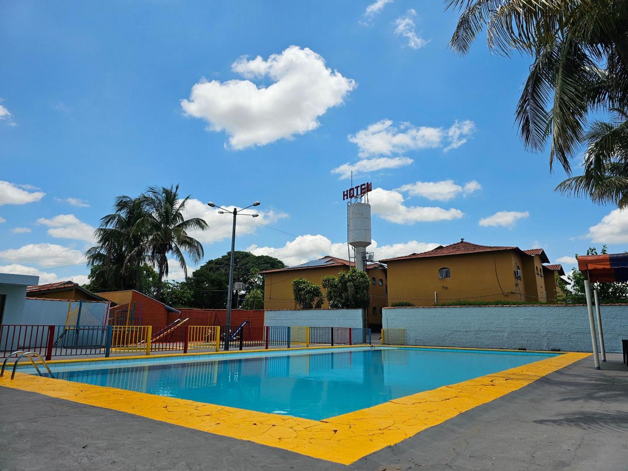 Esplanada Hotel Paraguacu Paulista Екстериор снимка