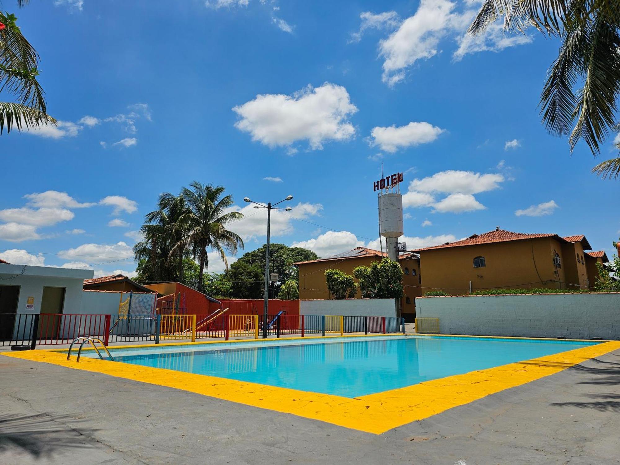 Esplanada Hotel Paraguacu Paulista Екстериор снимка
